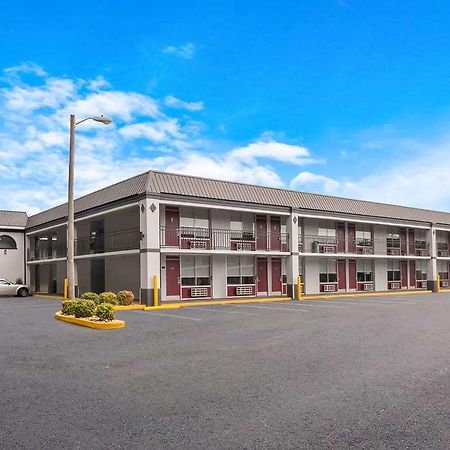 Suburban Studios Cleveland Tn I-75 Exterior photo